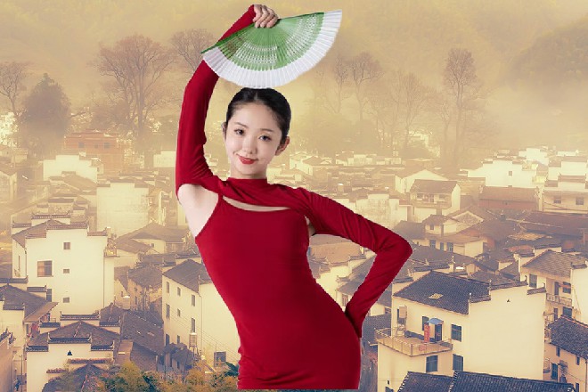 陈佳音已经迫不及待地拉起了风琴，音乐声再一次飘扬了起来