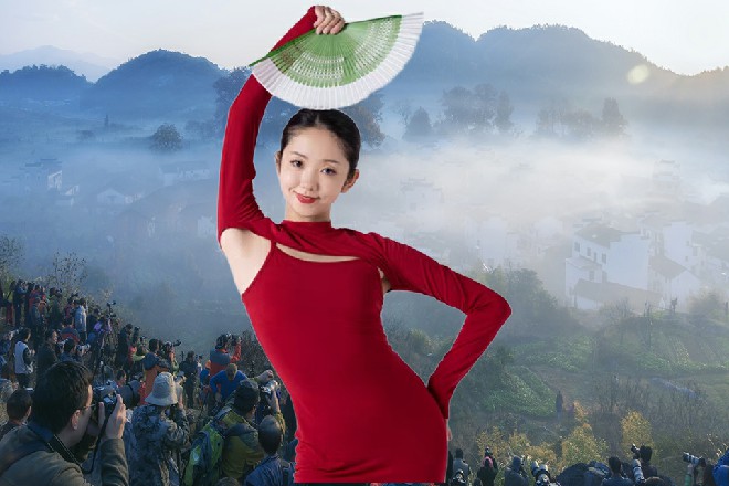 王玥的身上飞出六道金色的光线，链接在周围的六个人身上