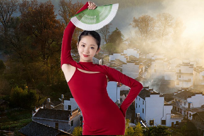 自己的胸口上插着一把短剑，正是这把短剑，要了她的命