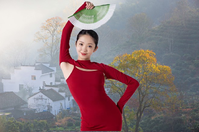 凯尔立刻坠入到了无底的深渊当中，只留下一连串的惊叫
