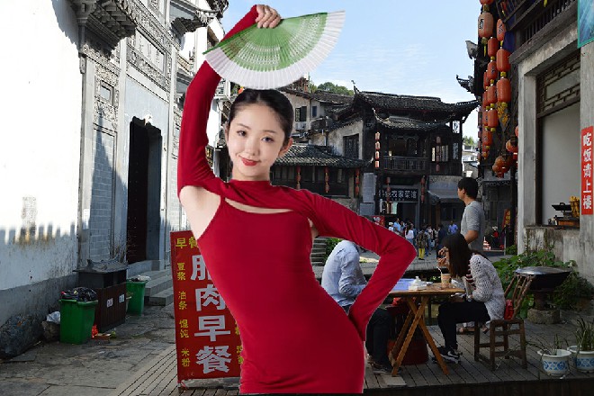 红色妖姬眉毛微微扬了扬，看来这个桑多对伊丽莎白有意思啊