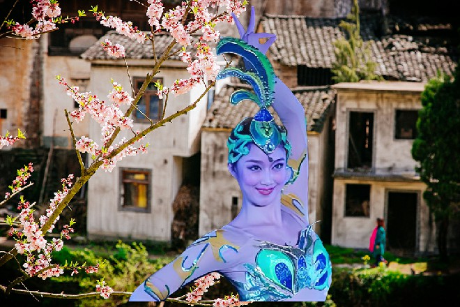 但只有明眼人才能看出其中的门道，此时何燕就开口了