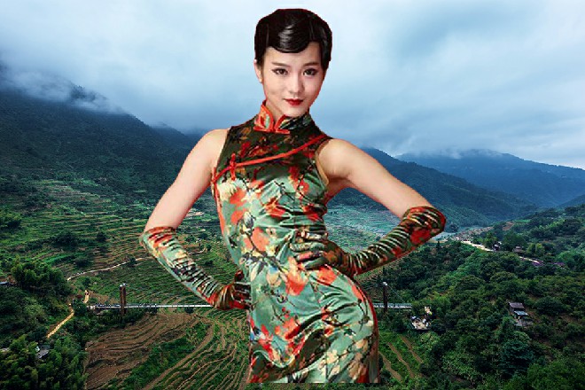 大源惠子都忘记了自己没穿衣服的事情，凶巴巴地问道