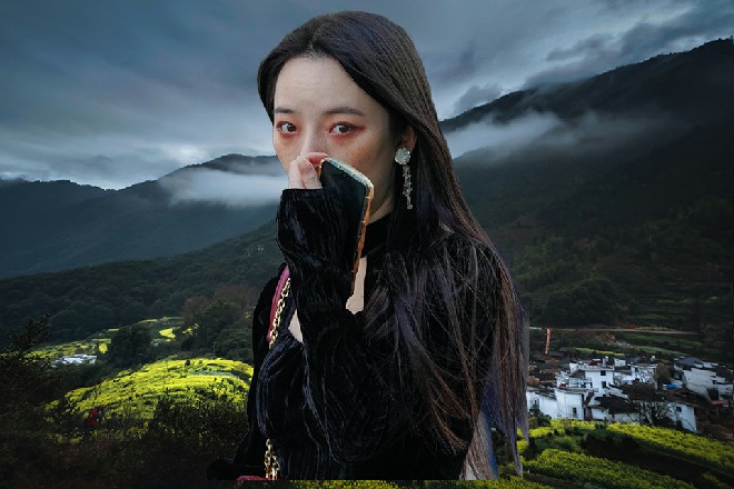 大概是她该大的地方太大了，泳衣也不好遮掩住什么吧