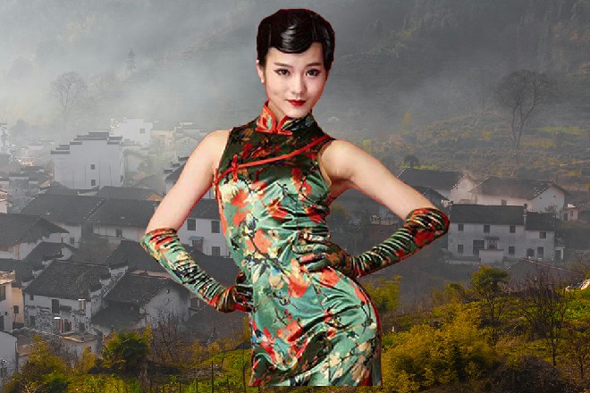朱雀看了王玥一眼，也伸出手来，画下了朱雀的符号
