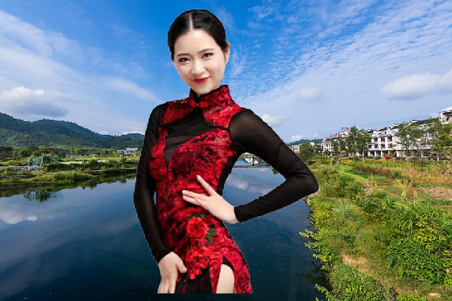 但伊轩并没有放松警惕，他依然感受着那股浓烈的邪气