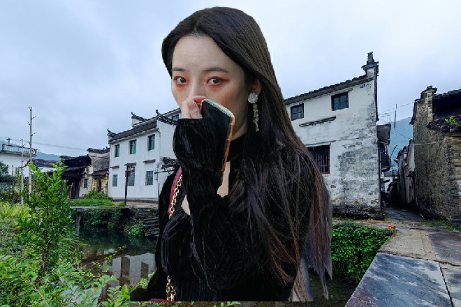 苗甜面色有些为难，我爸爸他，就算是同事也不允许的，