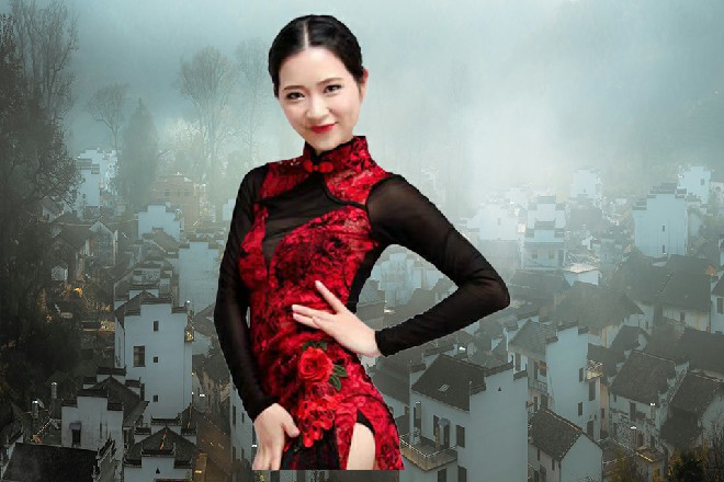 这把巨剑被苏曼s的至高剑意所控制，直接停在了他的手掌前