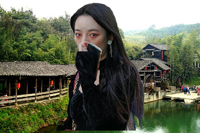 红色妖姬想起芙蕾雅毕竟是人家冯援朝的人，顿时担心地问道