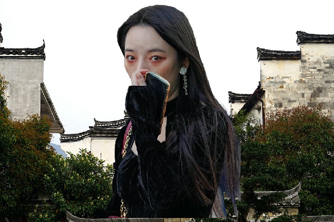 青梅虽然年纪小，但人小鬼大，对这些事情清楚的很