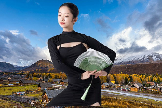 这老头依然摆弄着自己的收音机，听着单田芳讲的七侠五义