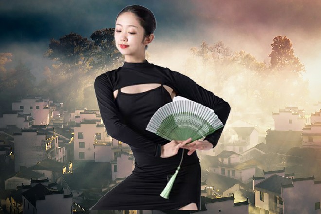好的，金太太，你吃饭了没有，要不坐下来一起吃点吧