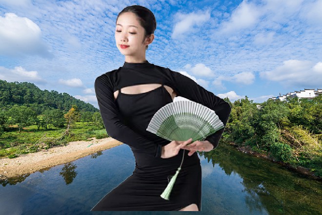 他想到这里，站在原地，体内的原虫病毒就开始了蠕动