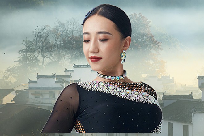 金大衣淡淡地说道：既然是夜雨楼主想夺，那谁也挡不住