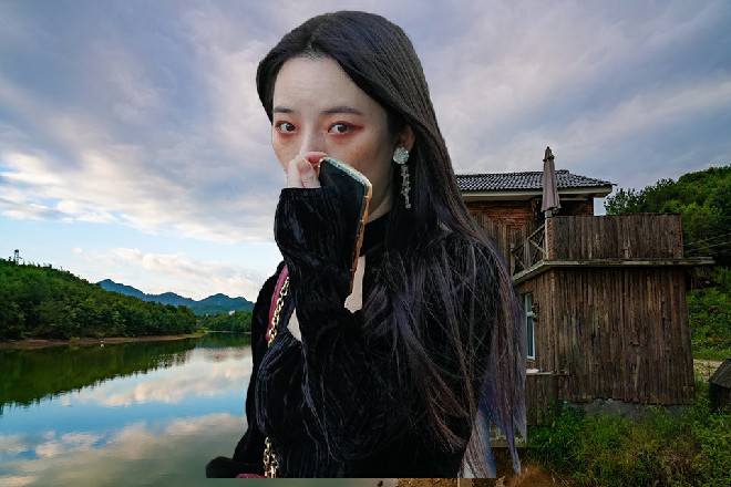 伊轩都有点蒙了，这容小薰，发酒疯有点太可怕了吧
