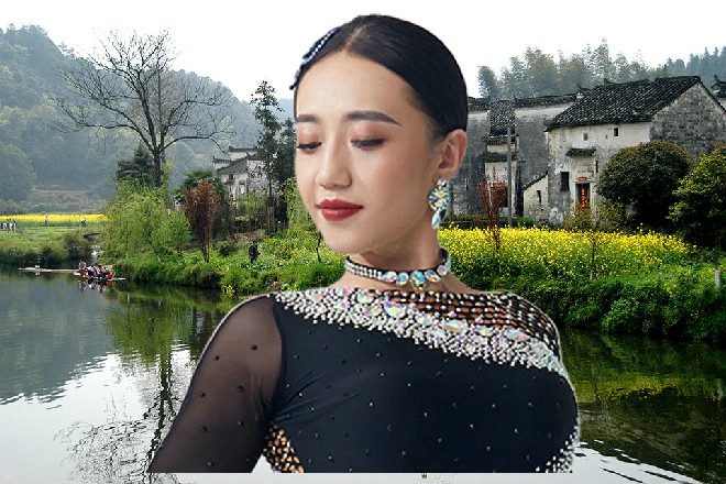 诺曦S笑着问道：刚刚要致我们于死地的，不也是你么