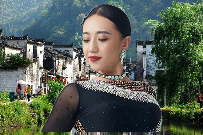 而如何把这些村庄纳入星月城，红色妖姬已经实现想好了主意