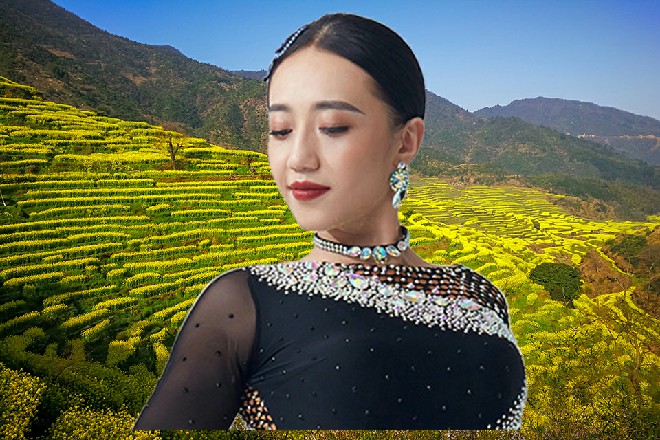 这是罗芙第一次如此厚着脸皮说话，她自己都觉得没尊严