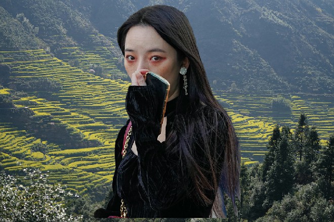 说着，他目光落在斯诺克身上，斯诺克，你送送大小姐