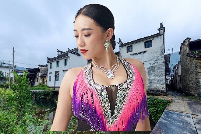 王玥不满地说道：想象力真丰富，你怎么不去写小说啊