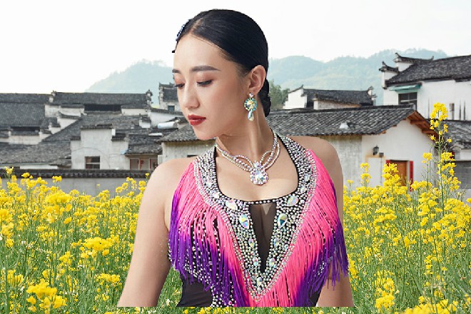那些城防军，没有一个是一合之敌，纷纷被斩成了碎肉