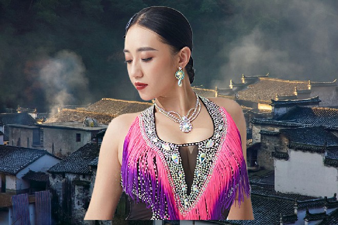 若依这一觉睡得是正香，等他醒来的时候，天已经大亮了