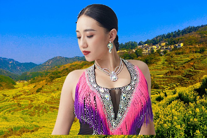 红色妖姬似乎明白了什么，所以，你才会愿意跟我谈这些，对么