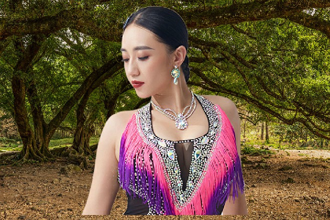 若依心里也狂翻白眼，跟罗芙动手，可是他最不想的事情