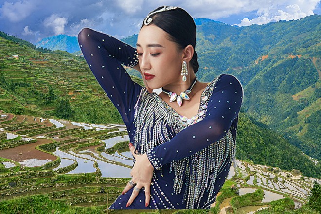 而与此同时，玛丽也偷偷从一个秘密隧道进入了政府大楼