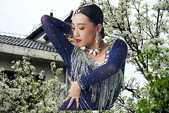 马军心里暗道，炮哥啊，啥时候你跟方青山平起平坐了