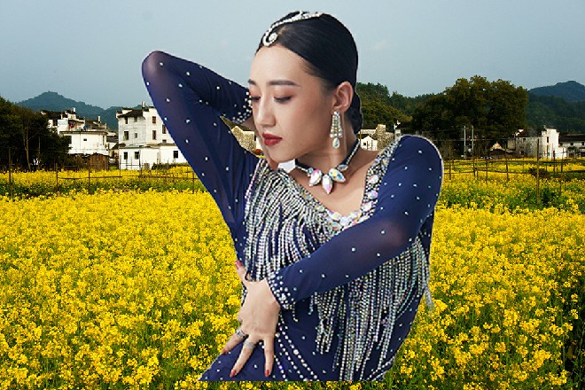 Abb从他搜集的资料了解到，这个时代的女人喜欢鲜花