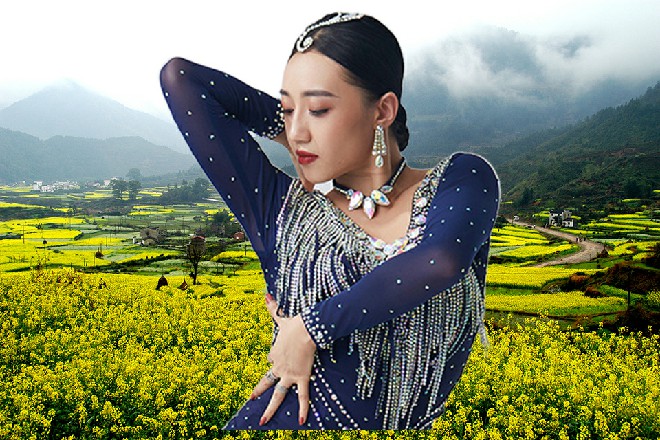 霍莺莺很快明白过来，诺曦S，别管他们了，我们快走