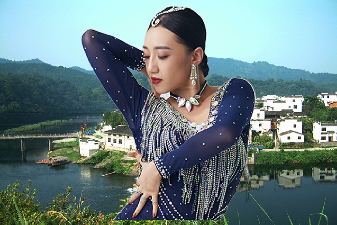 诺曦S说道：我答应了要保护她的安全，所以，你懂的