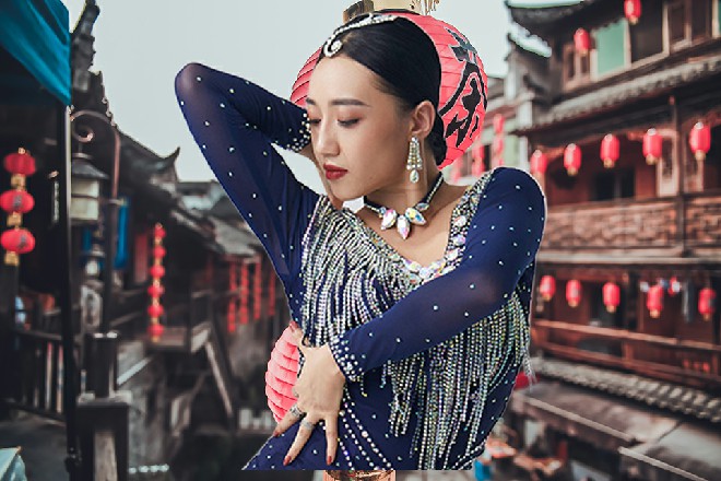 就算你英雄盖世，心脏被洞穿，我看你还能不能坚持