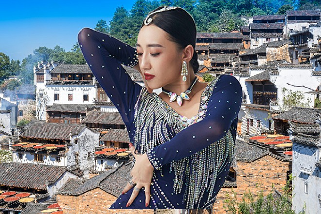 手下连连点头，上司少爷天赋奇才，肯定是九龙会的冠军