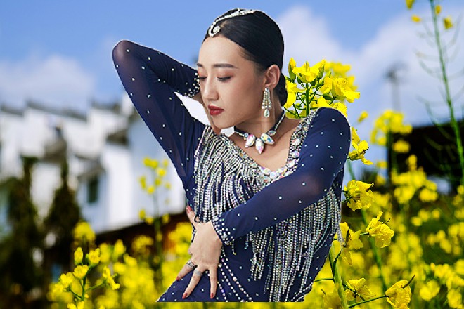 不管如何，这个家伙必须杀掉，四条恐龙腰带得回收