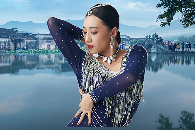 龙娇娇眼神迷离，仿佛回到了几年前，同样是在这个大堂里