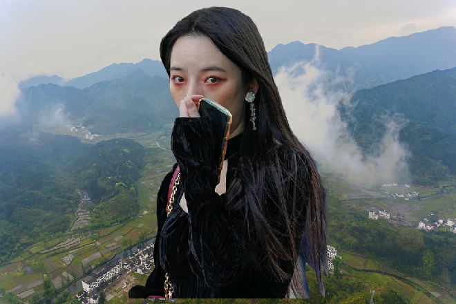 诺曦S伸手一指旁边的墙板，说道：你小子不都结婚了吗
