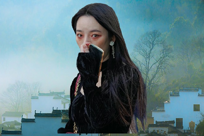 王玥站了起来，她一身白色的婚纱，美得如同仙子一般