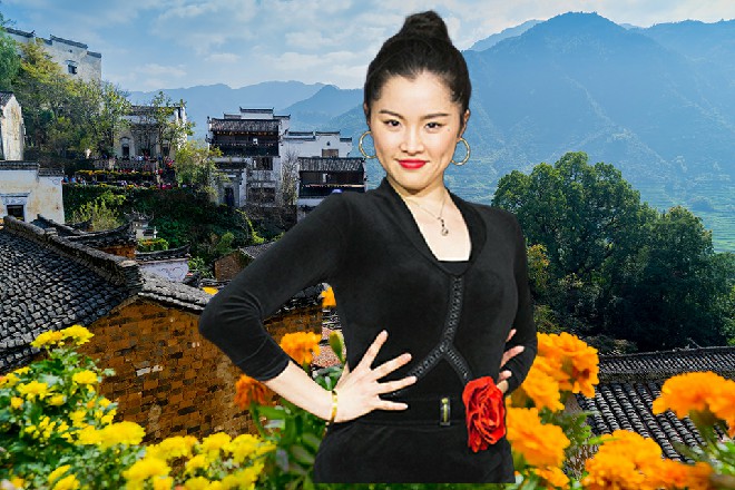 红色妖姬的父亲，龙先生亲自创造出来的招式，岂有弱的道理