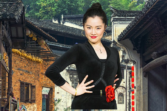 苏曼s竖起大拇指来，高声说道：岳父这见解这觉悟，真是高